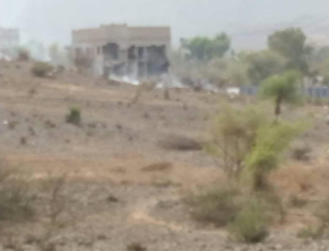 عمران.. مليشيا الحوثي تفجر ثلاثة منازل لمواطنين في مديرية العشة