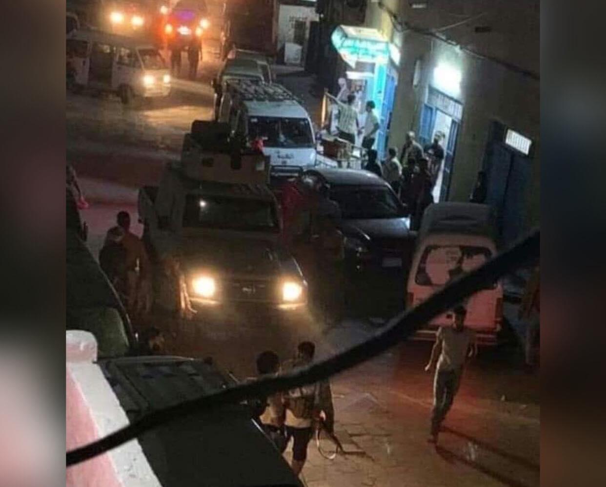 إصابة امرأة في اشتباكات بين مسلحين بالقرب من قصر "معاشيق" في عدن