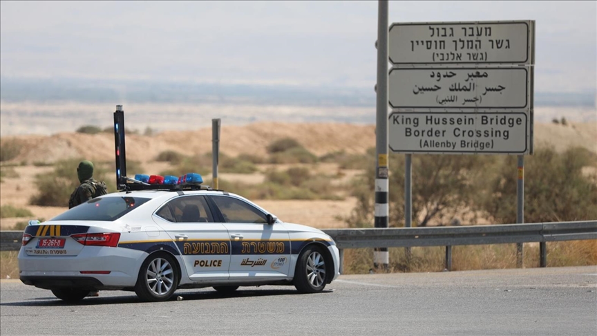 معبر الكرامة.. بوابة فلسطينيي الضفة الغربية نحو العالم مغلقة (إطار)