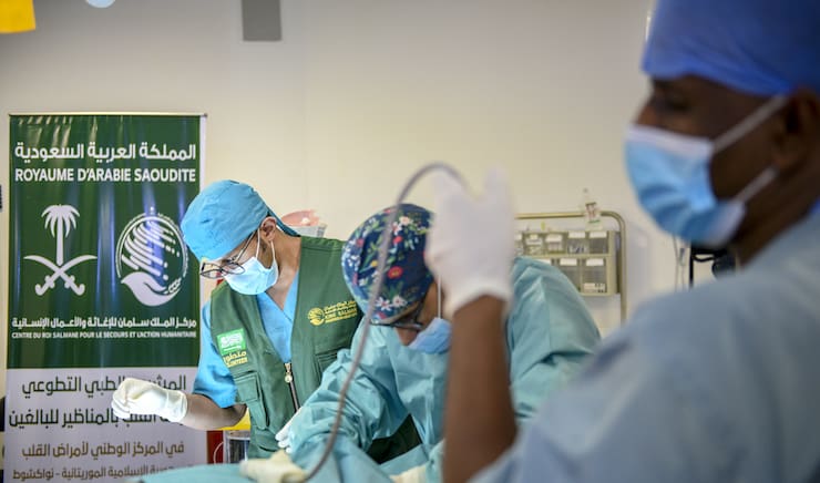 مشروع مركز الملك سلمان يجري 59 عملية قلب في المكلا
