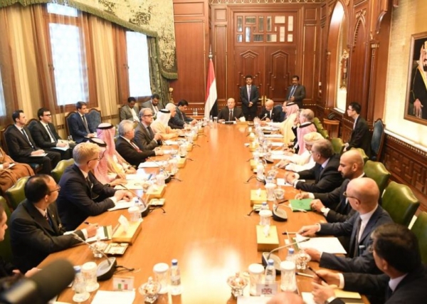 الرئيس هادي يطلب من سفراء دول مجموعة العشرين دعم تنفيذ اتفاق الرياض في أزمنته المحددة