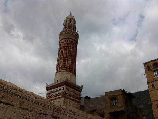 تعميمات حوثية على أئمة المساجد في مناطق نفوذها بتأخير أذان المغرب خلال رمضان