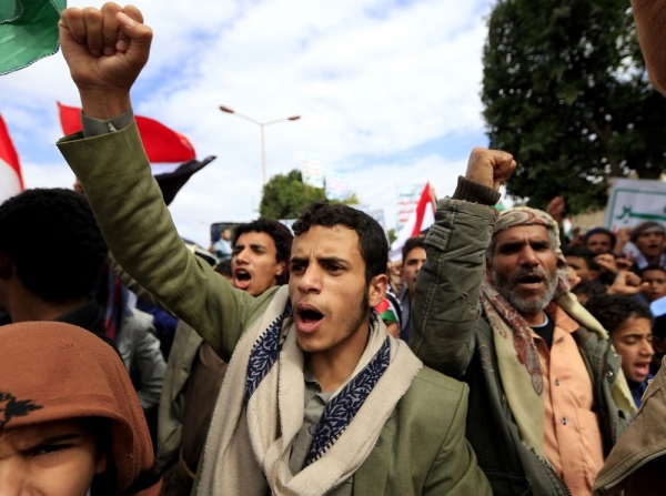 تشجيع بايدن للحوثيين صب بمصلحة إيران.. كاتب أمريكي: واشنطن تحتاج لمصارحة نفسها بالحقائق في اليمن