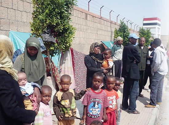 خبير في الشأن الأفريقي: استيعاب اللاجئين في مناطق سيطرة الحوثيين مشروع إيراني خطير