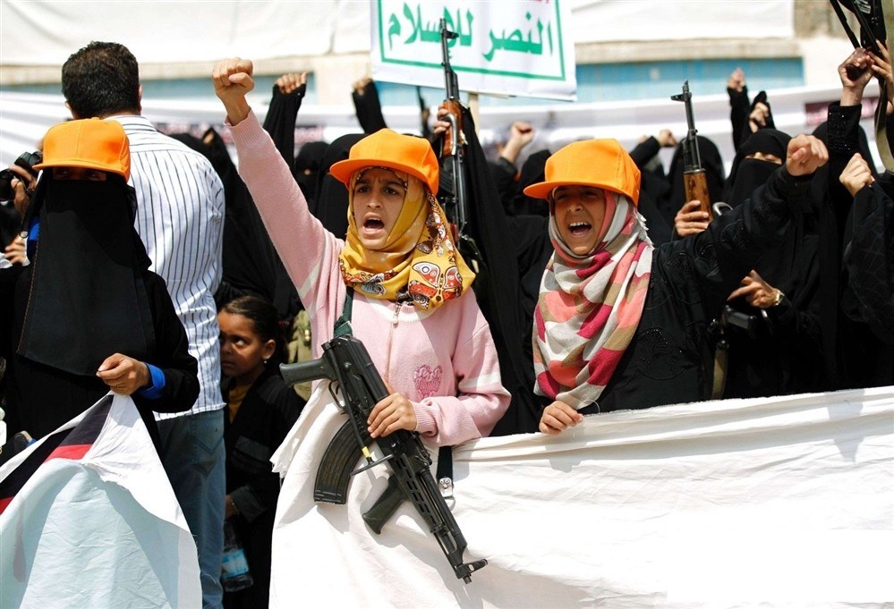 خبراء الأمم المتحدة: الحوثيون جندوا فتيات وأطفالاً تحت سن الـ17 كجواسيس ومقاتلين