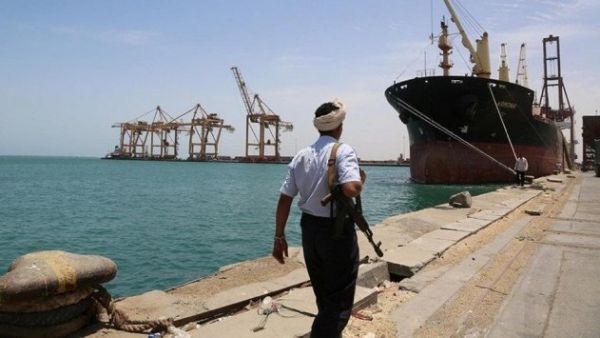 التحالف يتهم الحوثيين باختطاف سفينة كورية قبالة سواحل البحر الأحمر