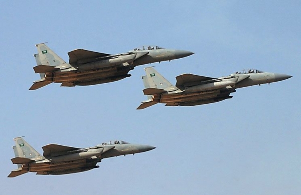 مقاتلات التحالف العربي تستهدف معسكرات للحوثيين في محافظة البيضاء