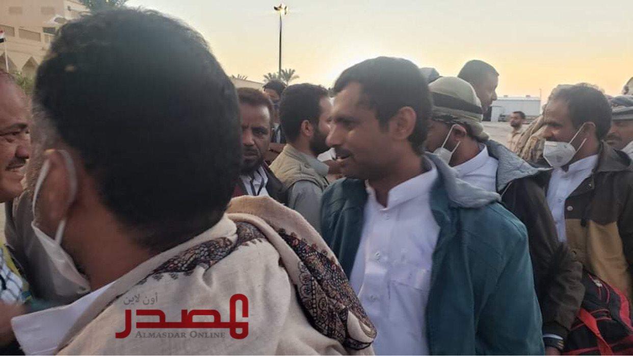 الصحفيون المُفرَج عنهم من سجون الحوثيين يُعانون وضعاً طبيّاً حرجاً نتيجة التعذيب