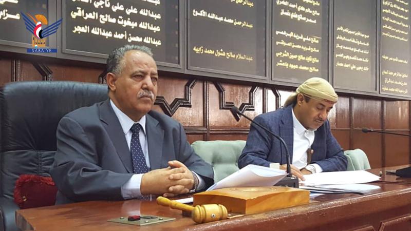 مليشيا الحوثي تدق آخر مسمار في نعش البنوك والمصارف عبر مجلس النواب