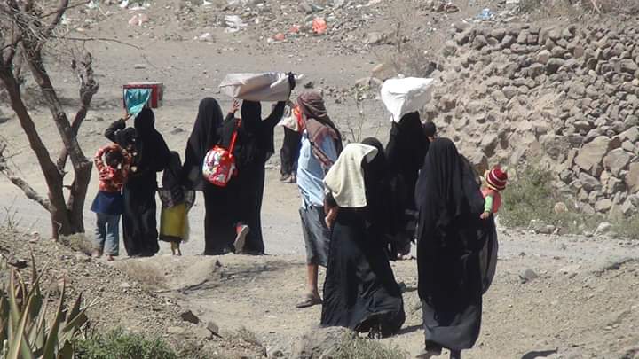 نزوح جماعي لمئات الأسر جراء حرب الملشيات على قرى العود بمحافظة الضالع 