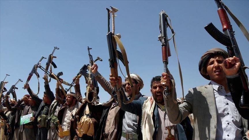 الحوثيون يعتدون على طلاب وطالبات في جامعة إب في "بروفة" لحفل تخرج