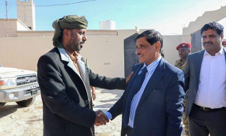 على وقع التوتر والتصعيد المستمر في حضرموت.. البحسني يدعو حلف القبائل إلى الانسحاب من مرافق شركة بترومسيلة